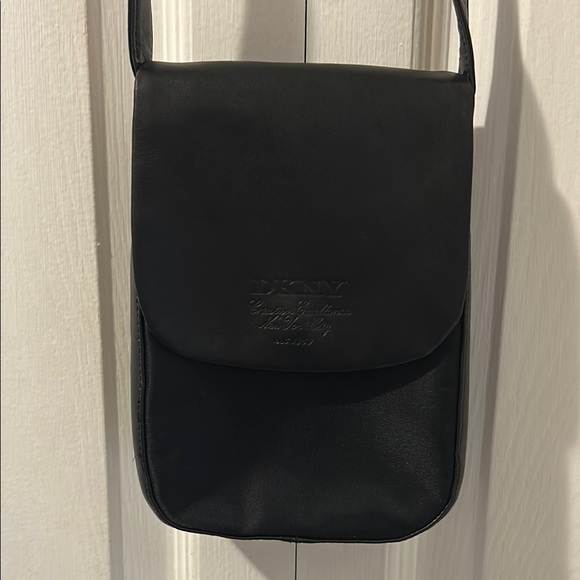 Vintage DKNY Black Mini Phone/Camera Bag - Picture 1 of 7